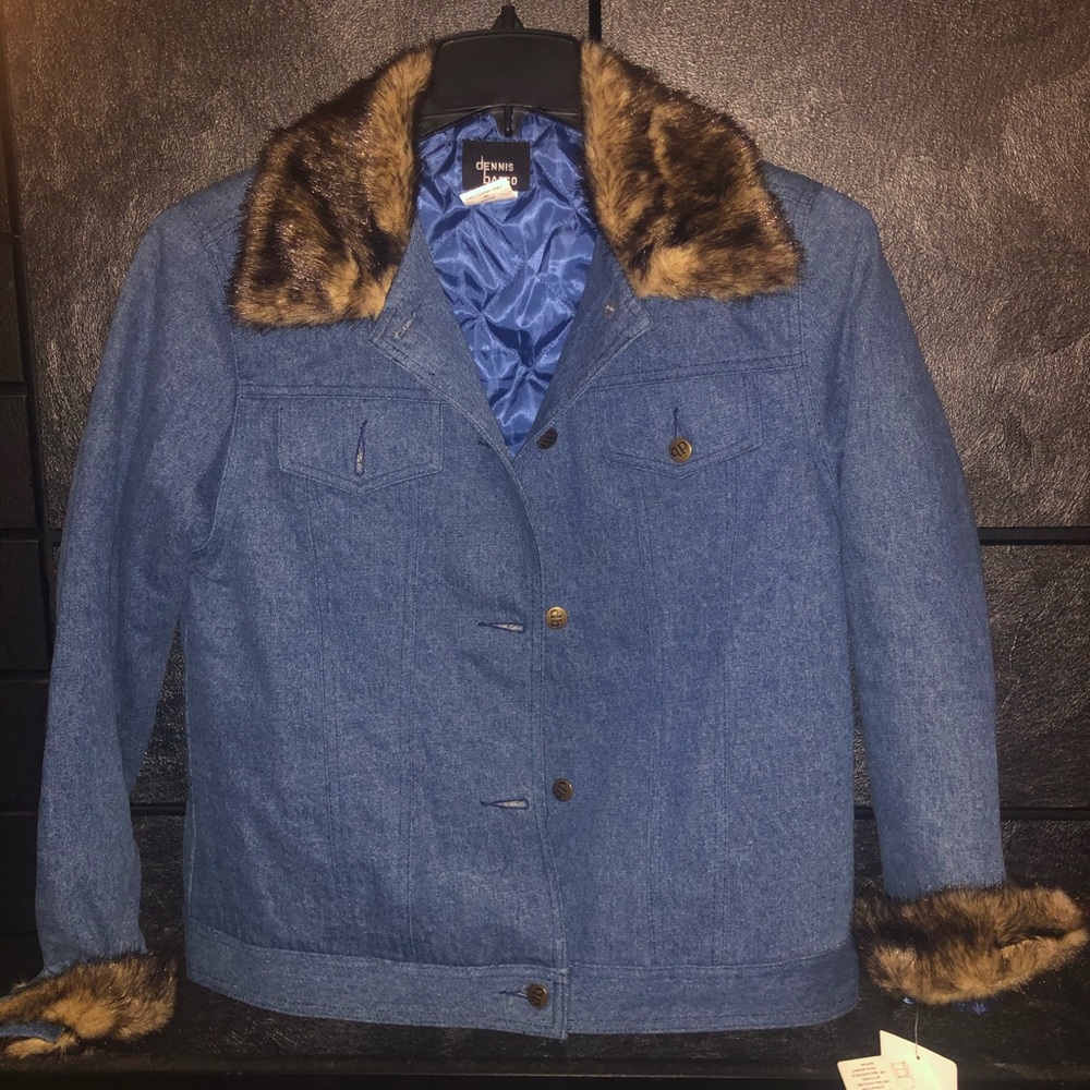 Denim jacket with leopard fur on collar and wrists
